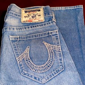 True Religion Men Distressed Jeans Size 32 Like New Great Condition